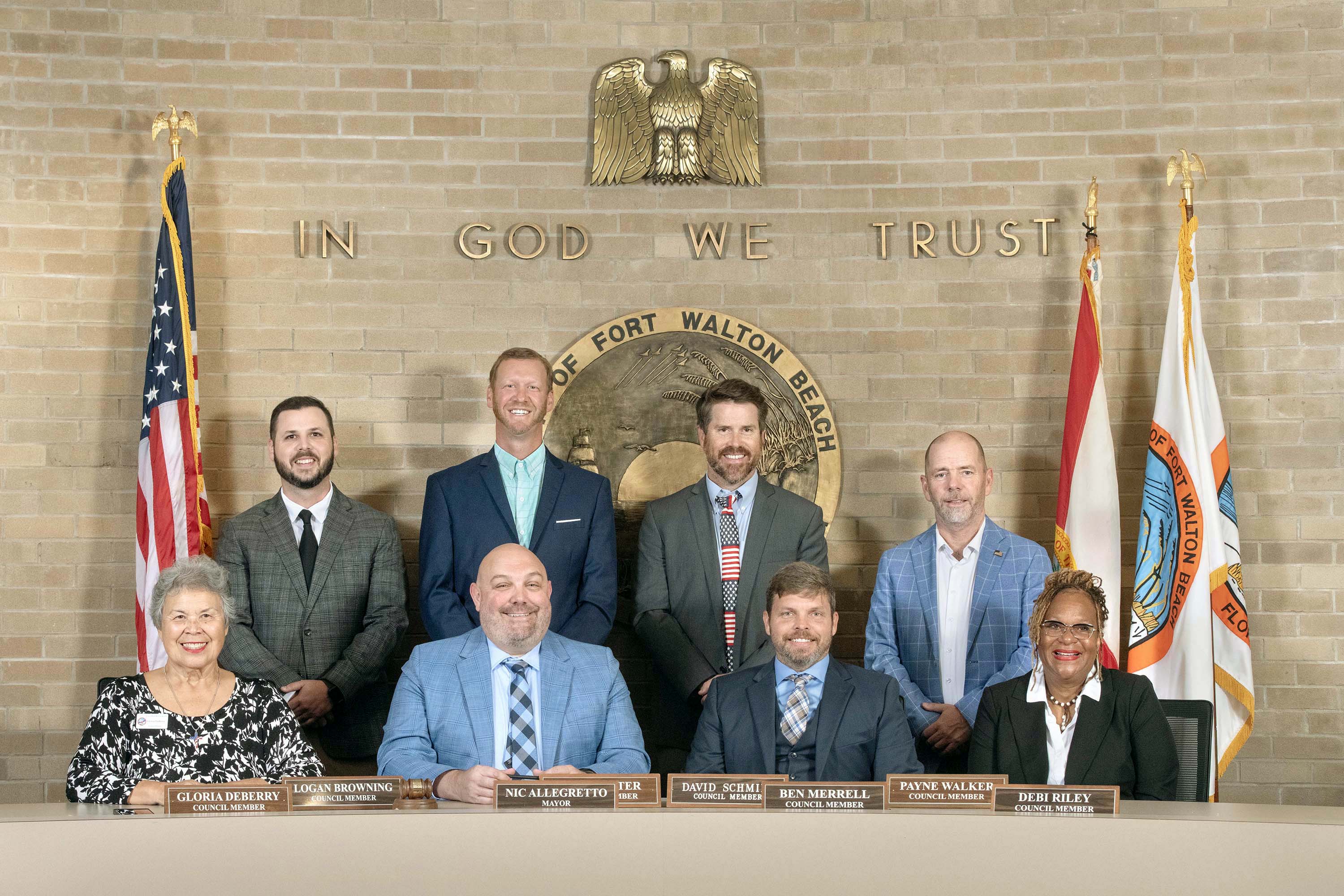 A group photo of the Fort Walton Beach City Council.